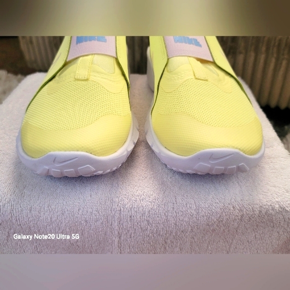 NEW IN BOX NIKE FLEX RUNNER 2 - Picture 6 of 13